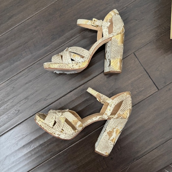MICHAEL KORS Annaliese Metallic Snake-Embossed Platform Heeled Sandals size 7.5 - Picture 4 of 6